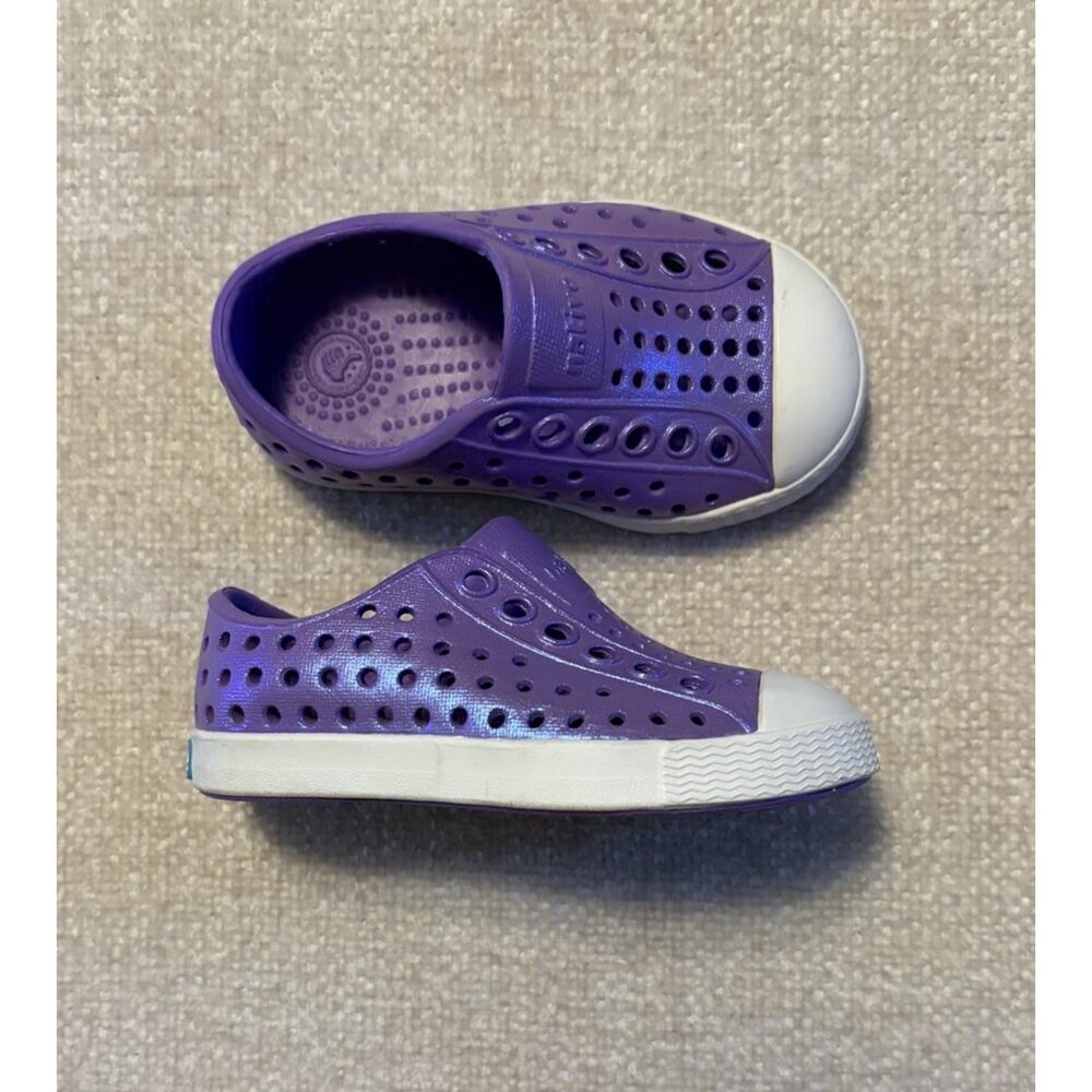 Native Jefferson Shimmer Purple Toddler Shoes Size C-4 Slip-on Water Shoes